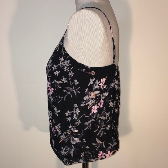 Express sleeveless floral blouse size small - Picture 8 of 11